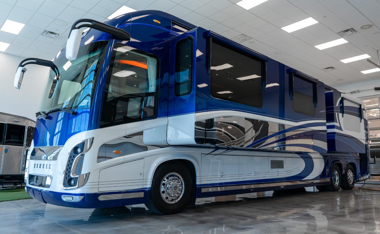 Newell Custom Coach Newell  2014