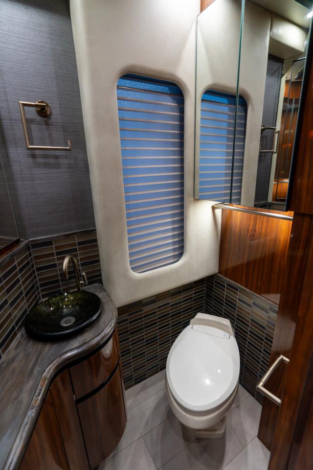 Newell Custom Coach Newell  2014