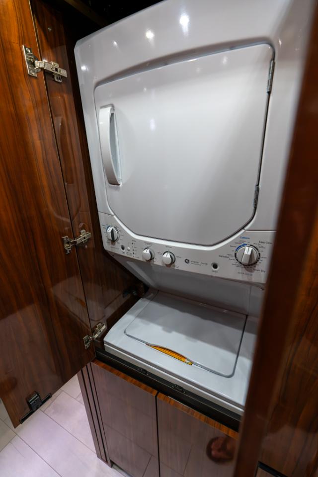 Newell Custom Coach Newell  2014