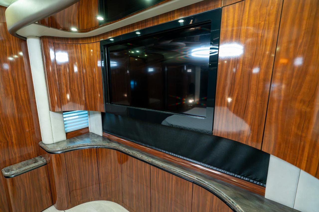 Newell Custom Coach Newell  2014