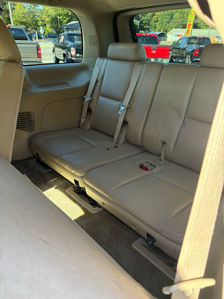 GMC Yukon Denali 4WD 2011 GMC Yukon Denali 4WD 2011