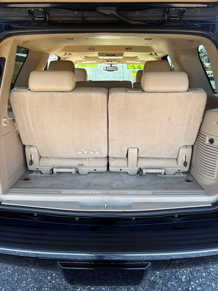 GMC Yukon Denali 4WD 2011 GMC Yukon Denali 4WD 2011