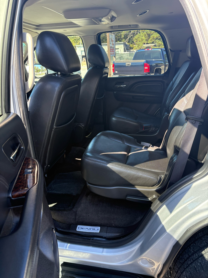 GMC Yukon Denali 4WD 2014 GMC Yukon Denali 4WD 2014