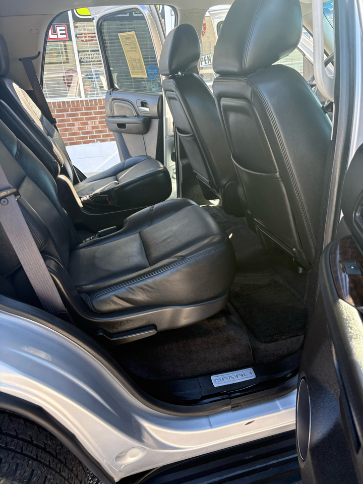 GMC Yukon Denali 4WD 2014 GMC Yukon Denali 4WD 2014