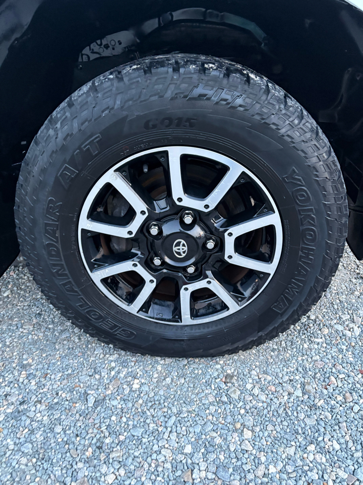 Toyota Tundra SR5 5.7L V8 Double Cab 2WD 2014