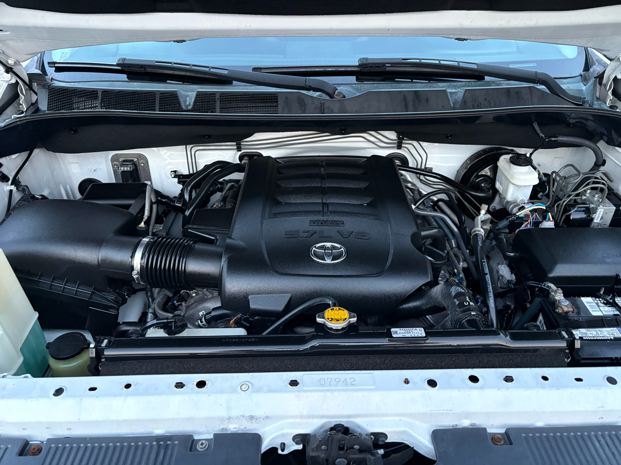 Toyota Tundra SR5 5.7L V8 Double Cab 2WD 2014