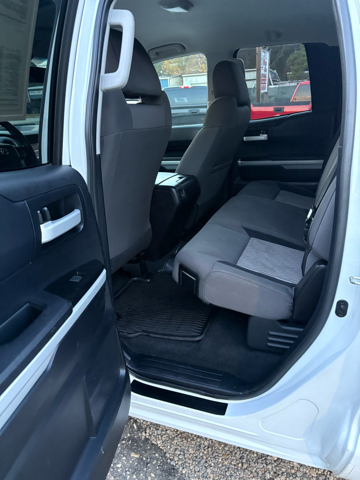 Toyota Tundra SR5 5.7L V8 Double Cab 2WD 2014