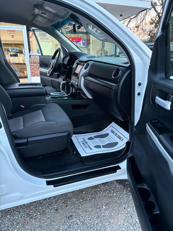 Toyota Tundra SR5 5.7L V8 Double Cab 2WD 2014