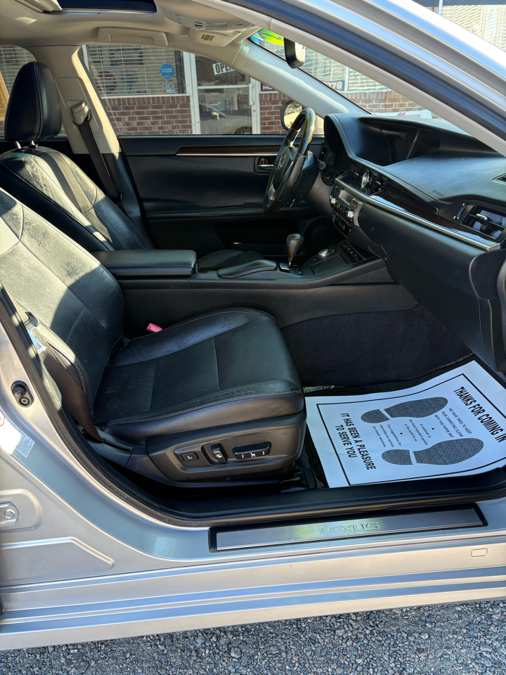 Lexus ES 350 Sedan 2014