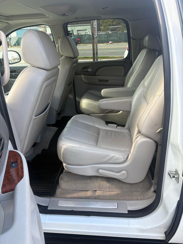 Chevrolet Suburban LS 1500 4WD 2007