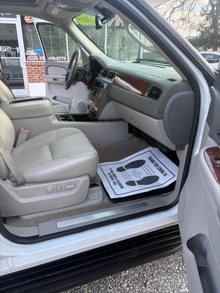 Chevrolet Suburban LS 1500 4WD 2007