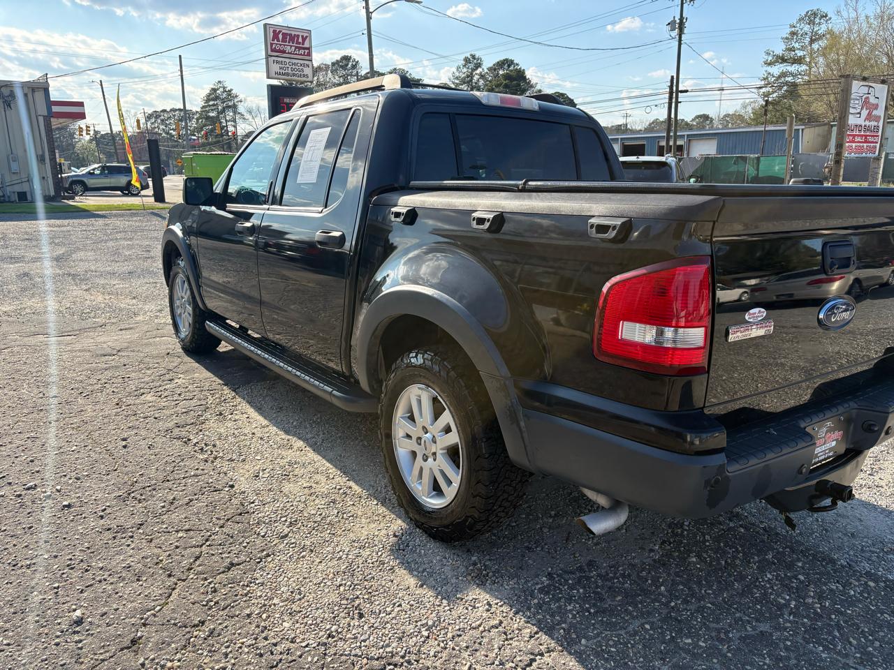 Ford Explorer Sport  2010