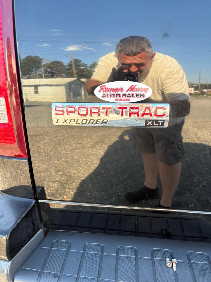 Ford Explorer Sport  2010