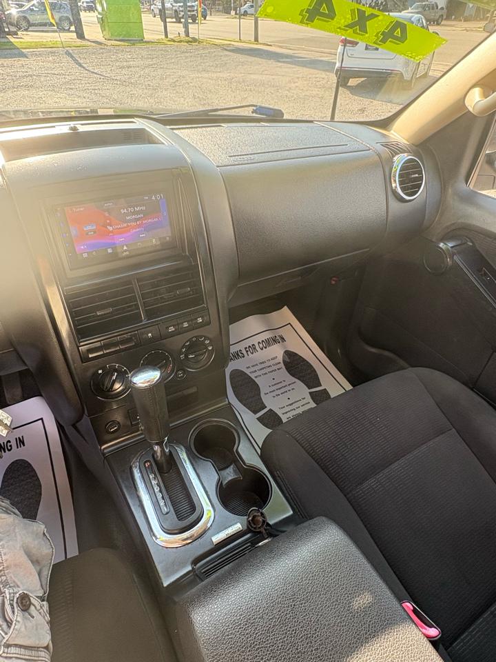 Ford Explorer Sport  2010