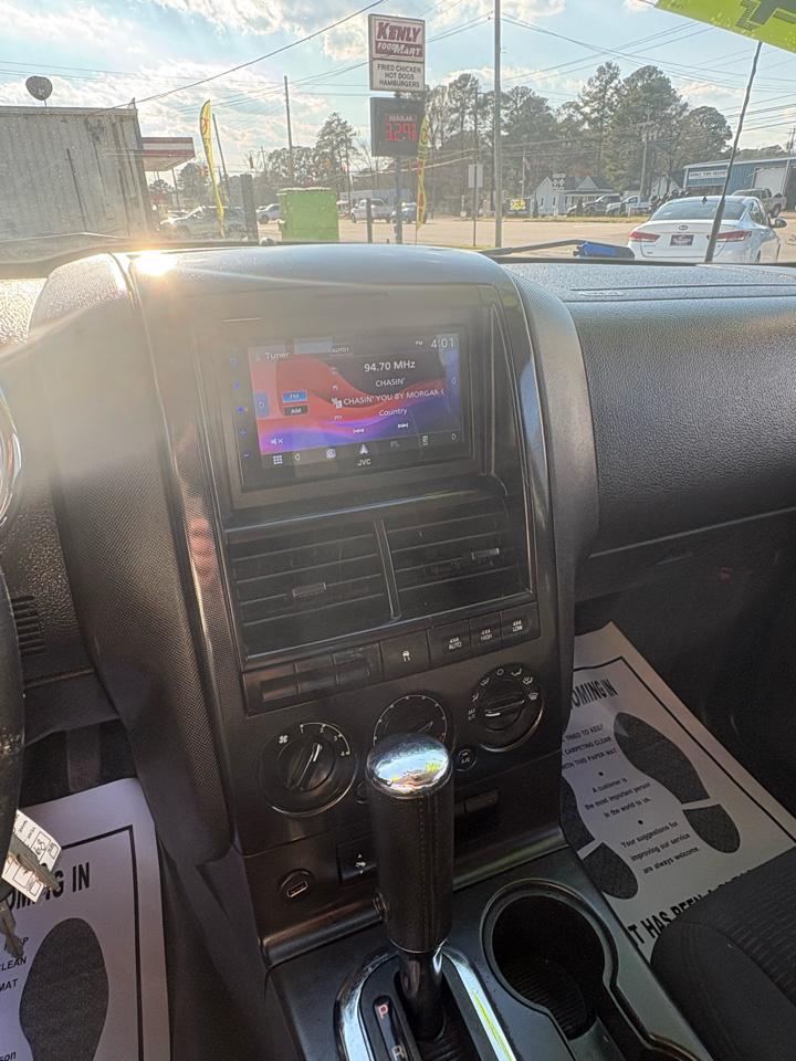 Ford Explorer Sport  2010