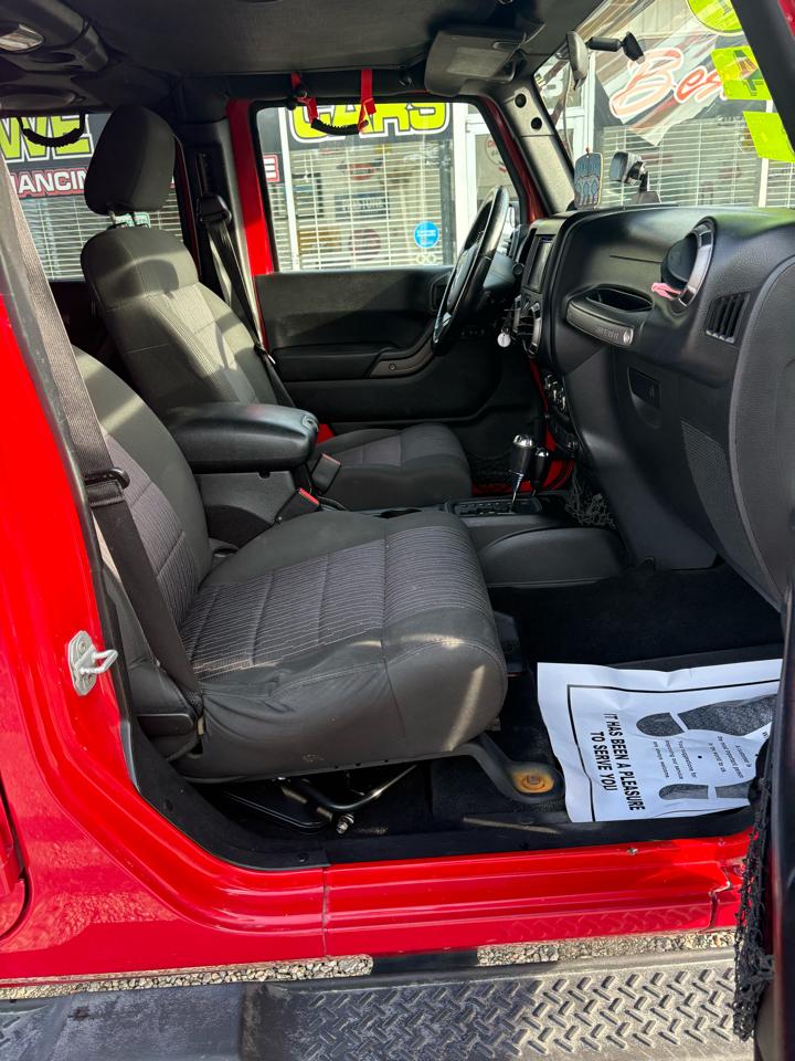 Jeep Wrangler Unlimited Sport 4WD 2011