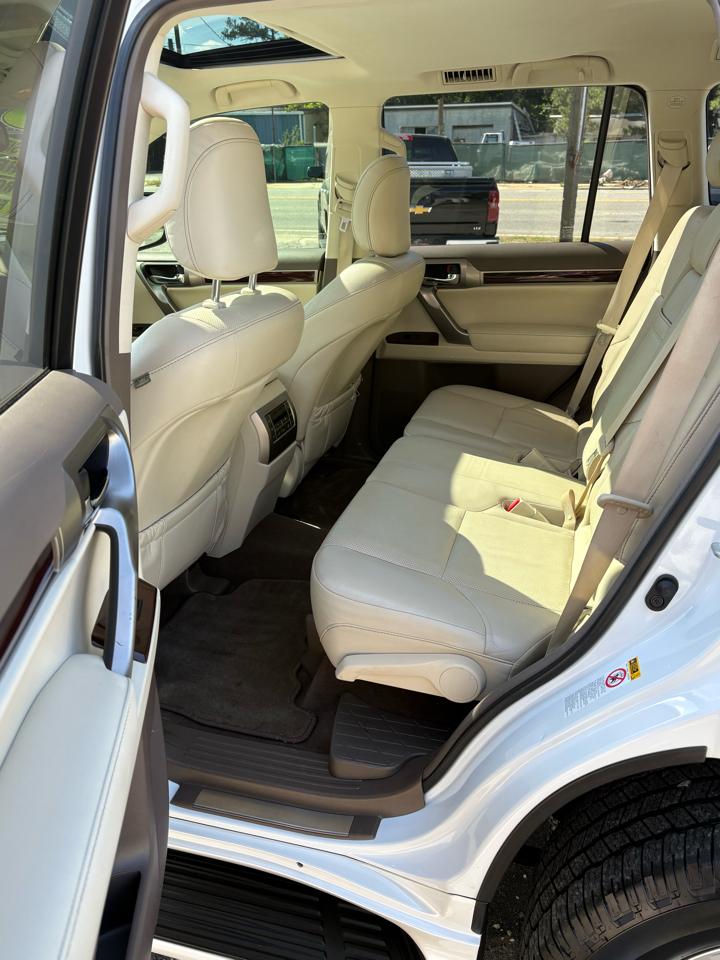 Lexus GX 460 Base 2017