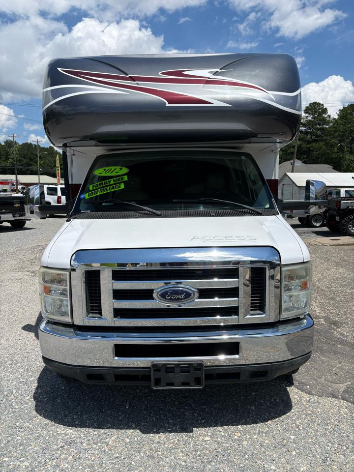 Ford Econoline E450 2012