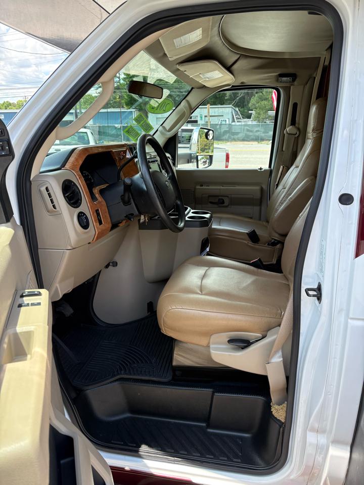 Ford Econoline E450 2012