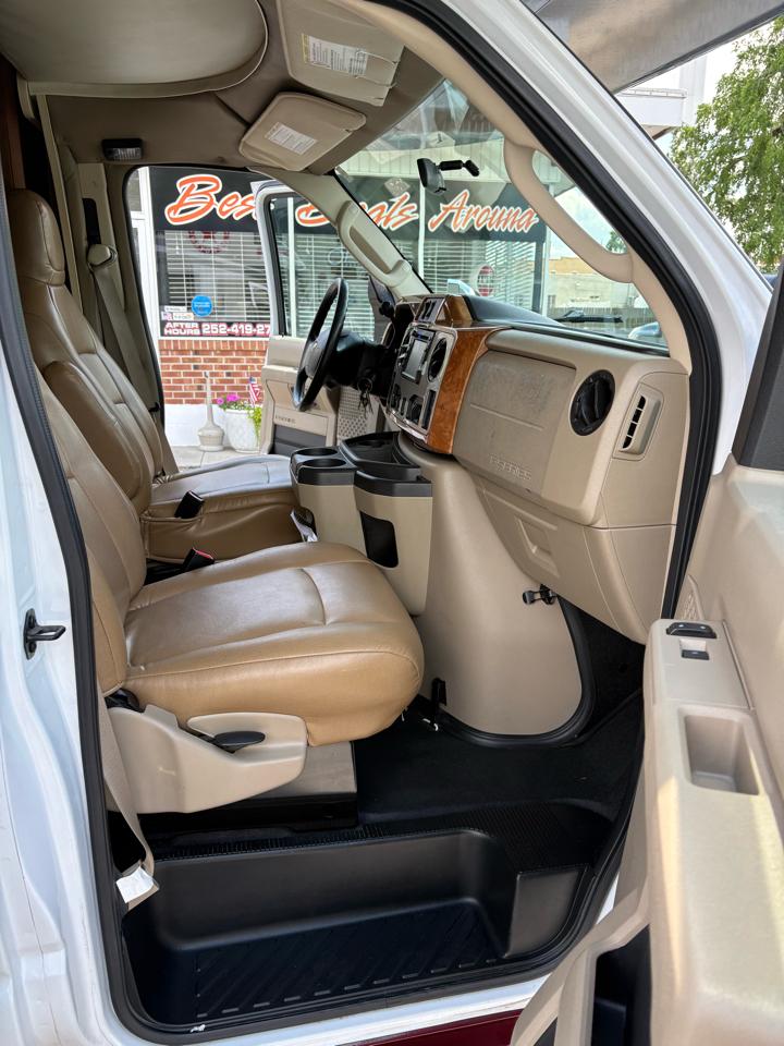 Ford Econoline E450 2012