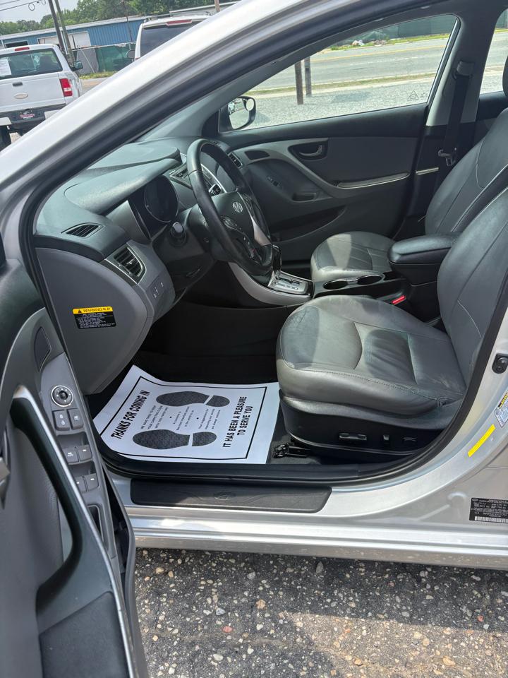 Hyundai Elantra GLS M/T 2013