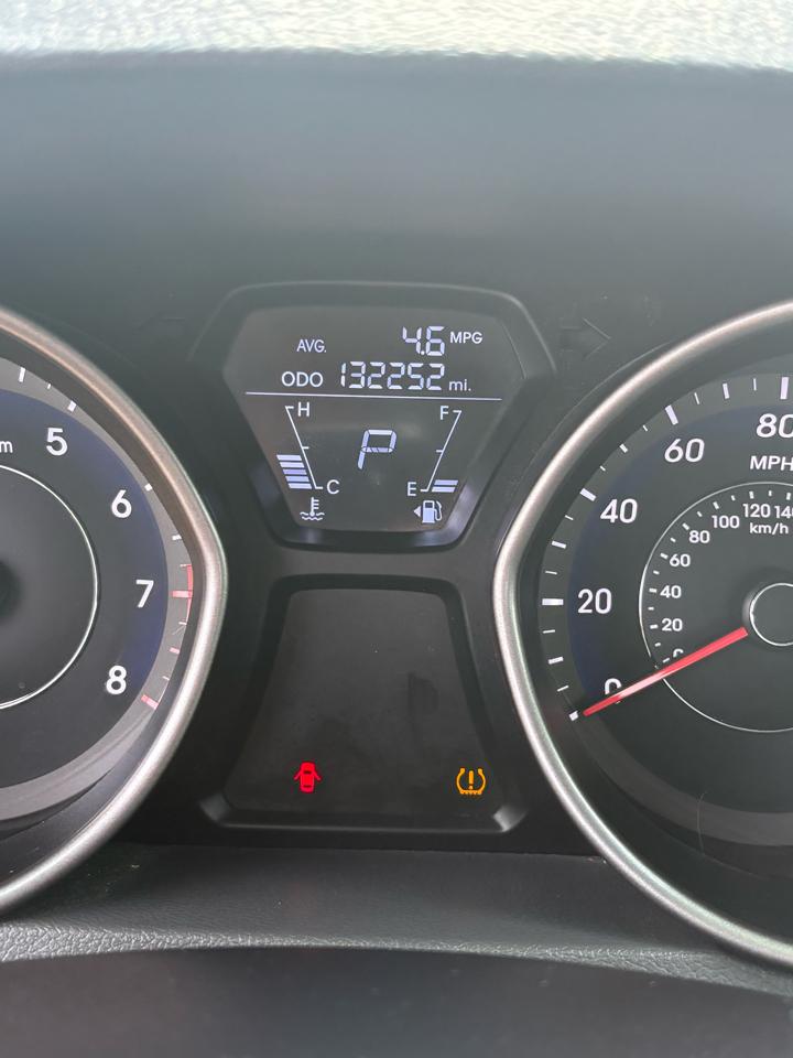Hyundai Elantra GLS M/T 2013