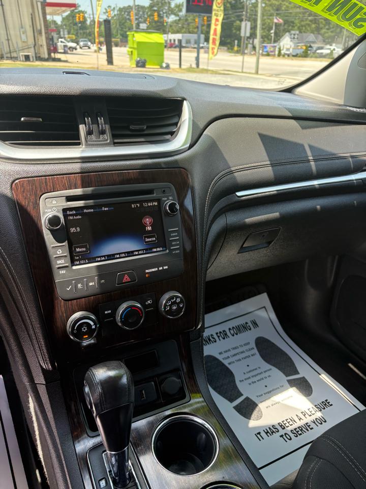 2015 Chevrolet Traverse 1LT - Photo 16