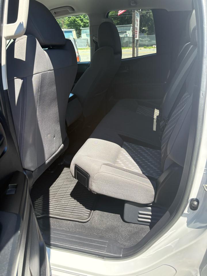 2019 Toyota Tundra SR5 - Photo 11