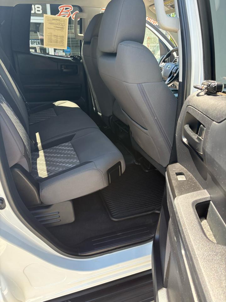 2019 Toyota Tundra SR5 - Photo 12
