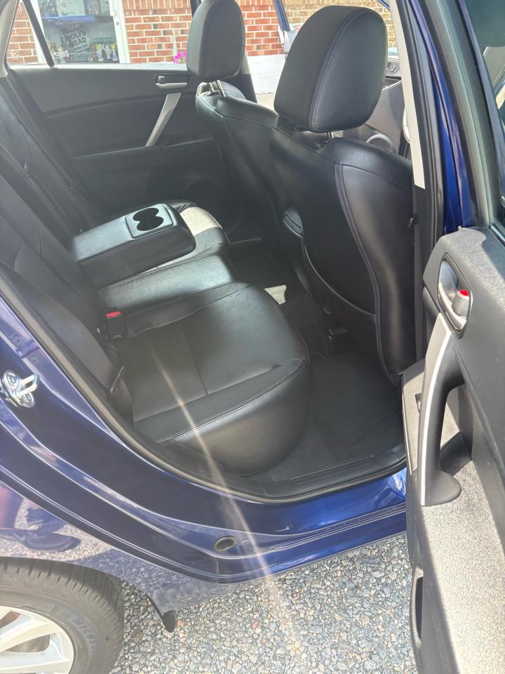 Mazda MAZDA3 i Grand Touring MT 5-Door 2013