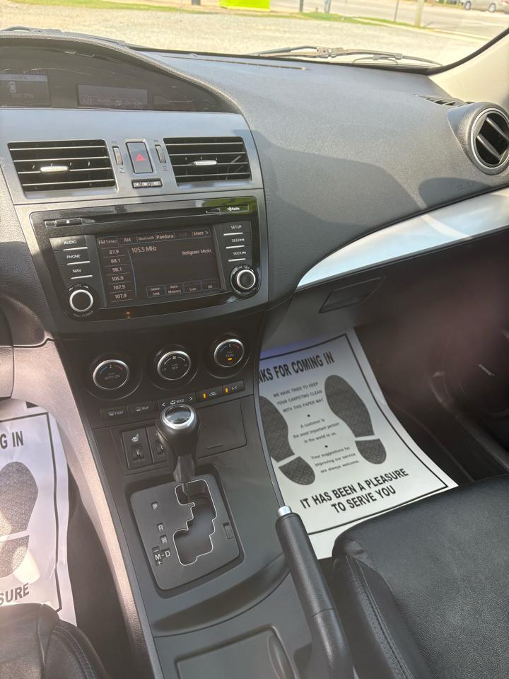 Mazda MAZDA3 i Grand Touring MT 5-Door 2013