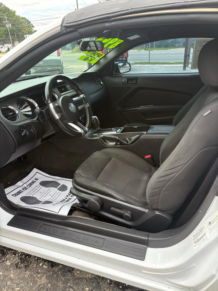 2014 Ford Mustang V6 - Photo 7