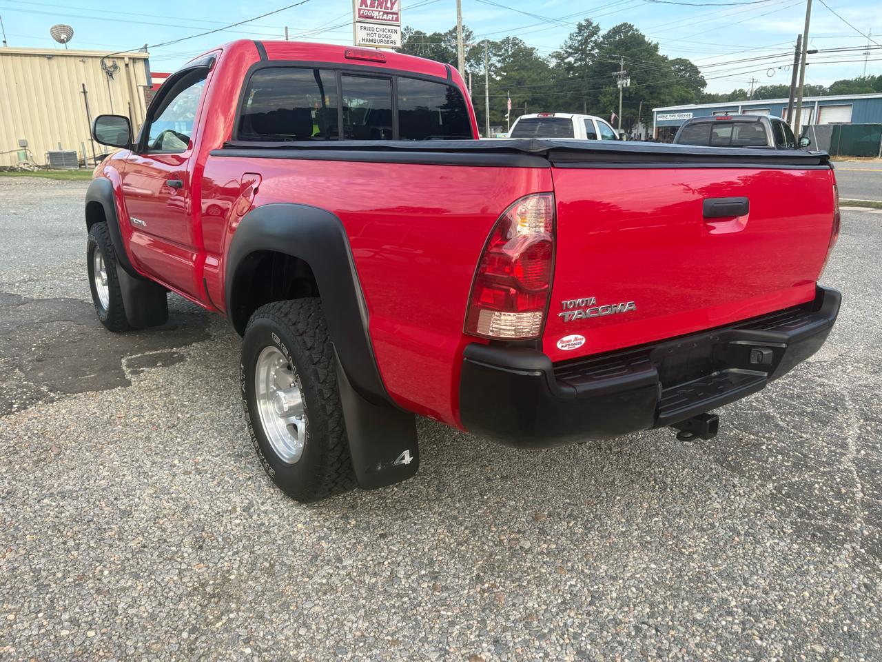 Toyota Tacoma Regular Cab 4WD 2006
