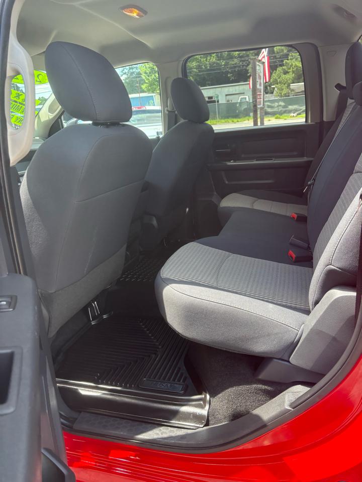 RAM 1500 ST Crew Cab 4WD 2012