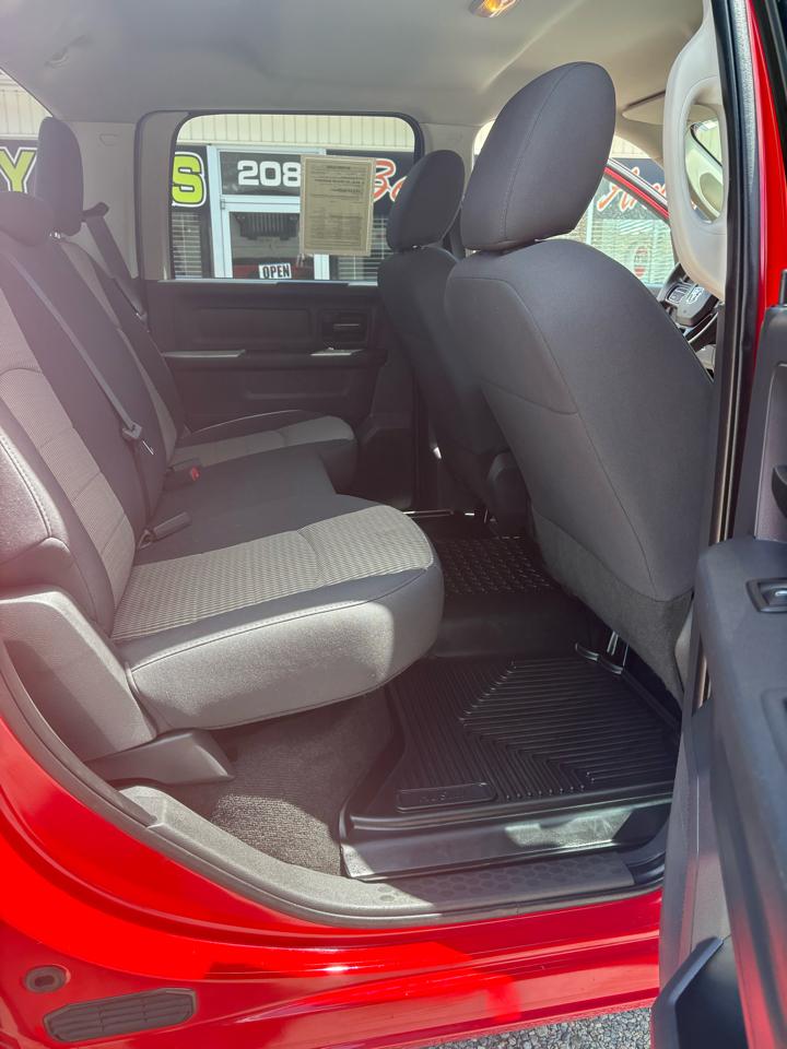 RAM 1500 ST Crew Cab 4WD 2012