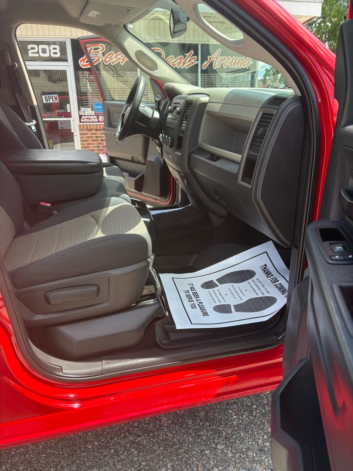 RAM 1500 ST Crew Cab 4WD 2012