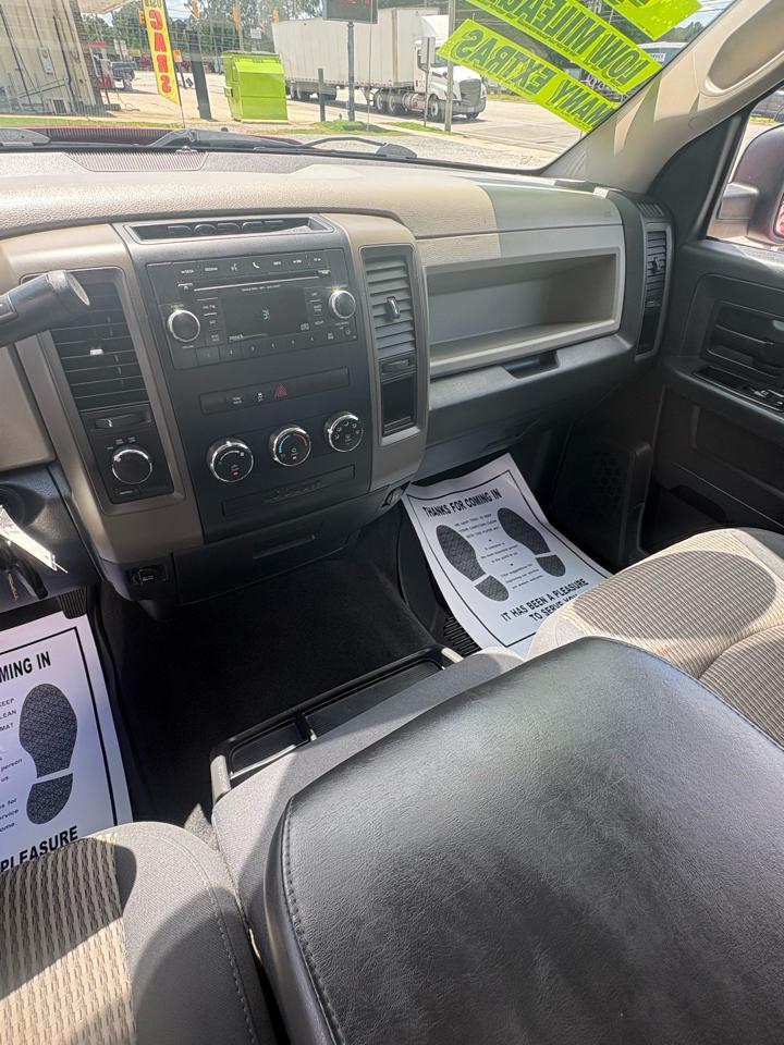 RAM 1500 ST Crew Cab 4WD 2012