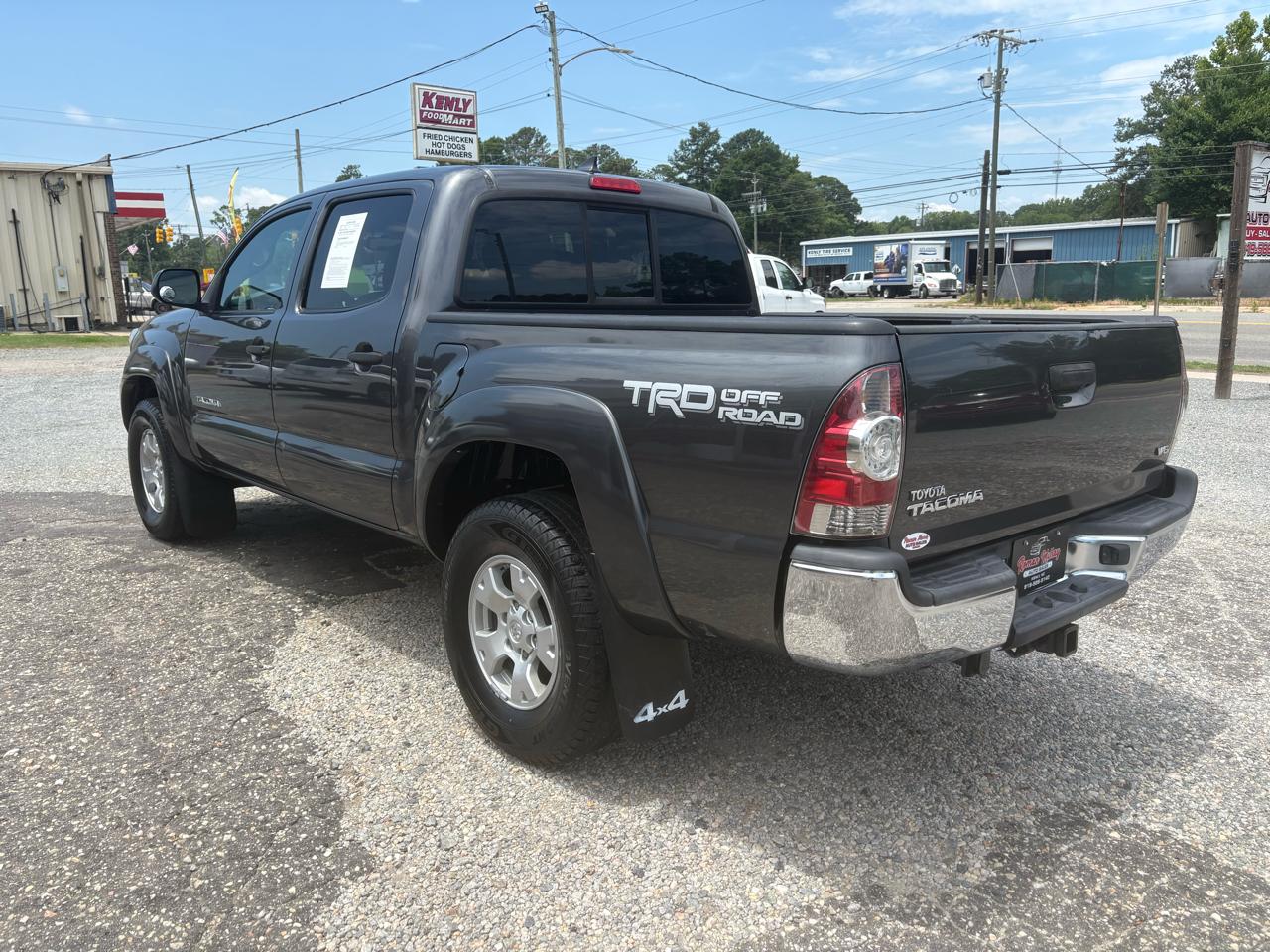 Toyota Tacoma Double Cab V6 6MT 4WD 2015