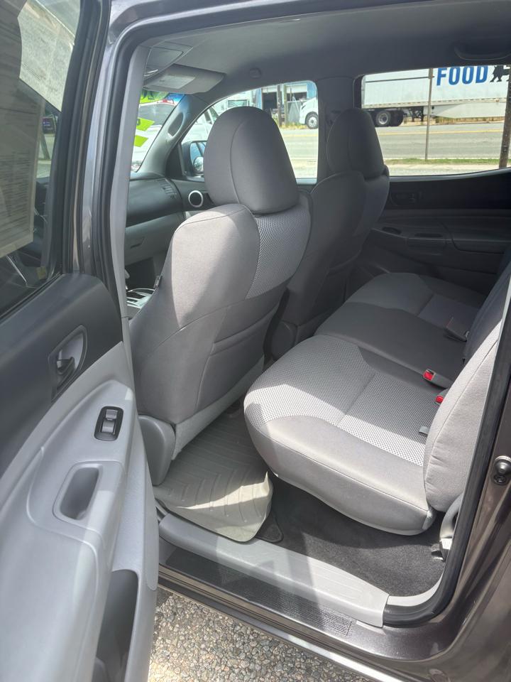 Toyota Tacoma Double Cab V6 6MT 4WD 2015