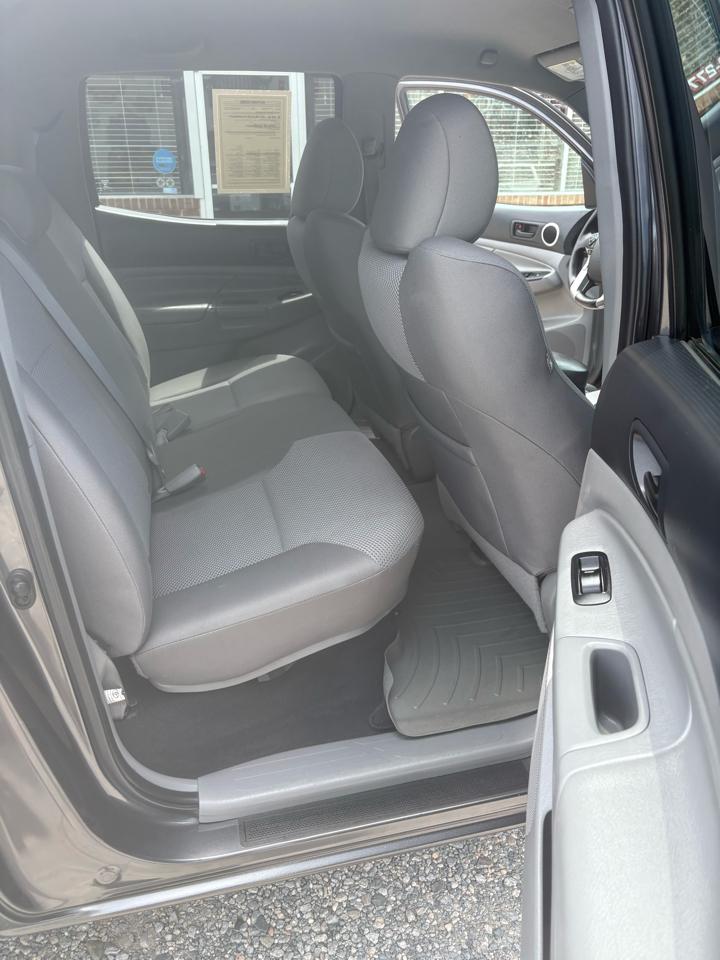 Toyota Tacoma Double Cab V6 6MT 4WD 2015