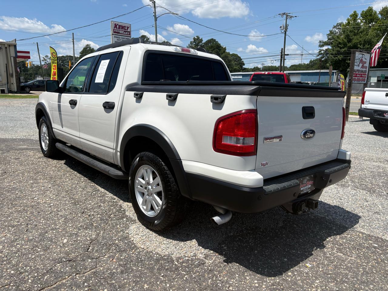 Ford Explorer Sport Trac XLT 4.0L 2WD 2010