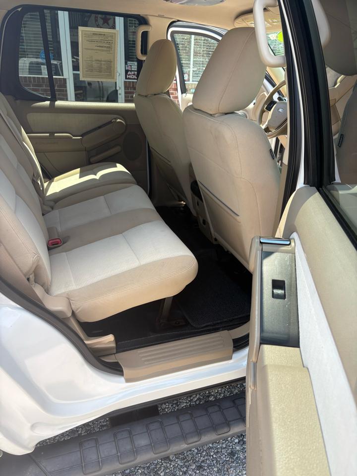 Ford Explorer Sport Trac XLT 4.0L 2WD 2010