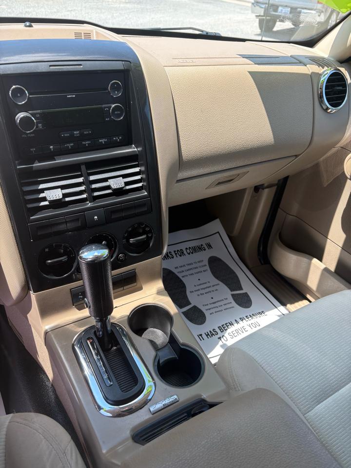 Ford Explorer Sport Trac XLT 4.0L 2WD 2010