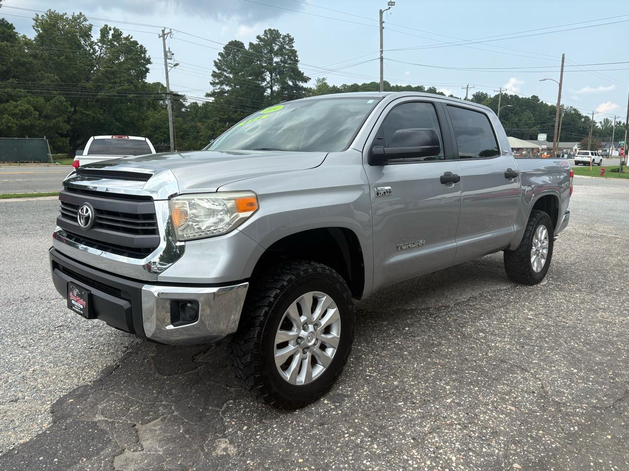 Toyota Tundra 4WD Truck CrewMax 5.7L V8 6-Spd AT SR5 (Natl) 2014
