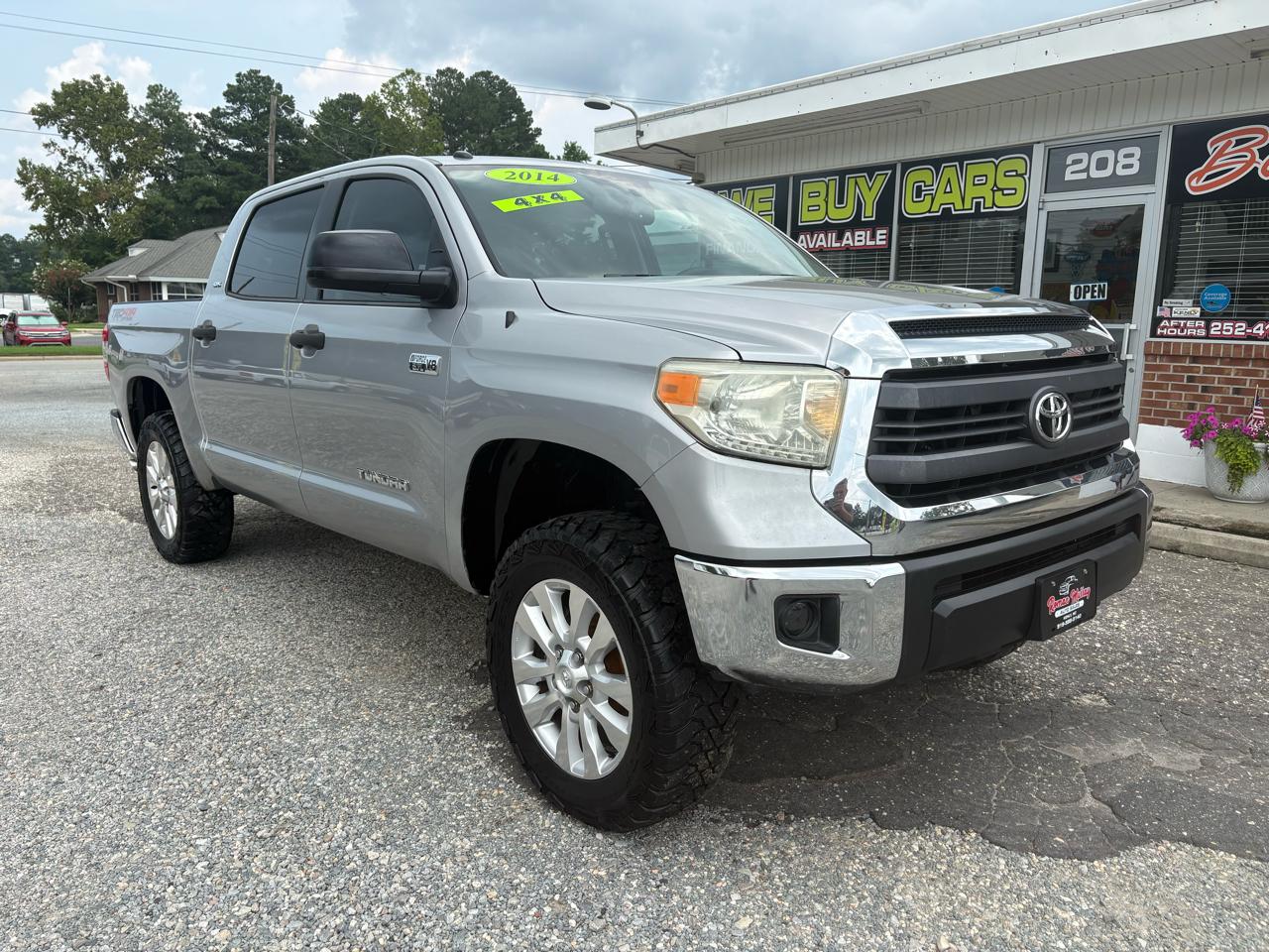 Toyota Tundra 4WD Truck CrewMax 5.7L V8 6-Spd AT SR5 (Natl) 2014