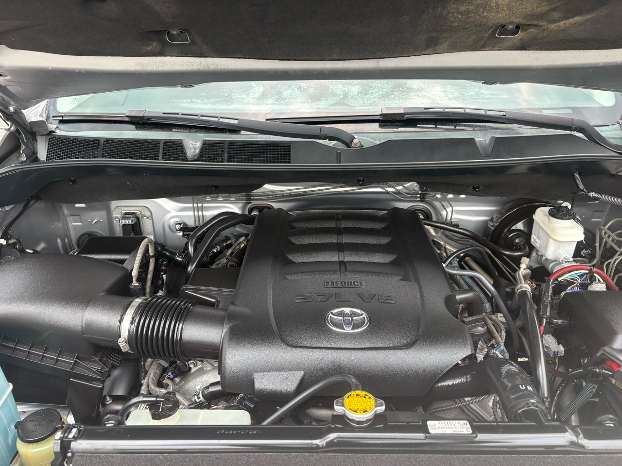 Toyota Tundra 4WD Truck CrewMax 5.7L V8 6-Spd AT SR5 (Natl) 2014