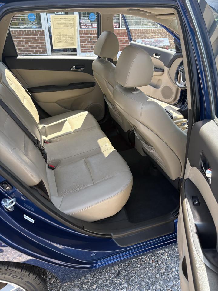 Hyundai Elantra Touring GLS Manual 2012