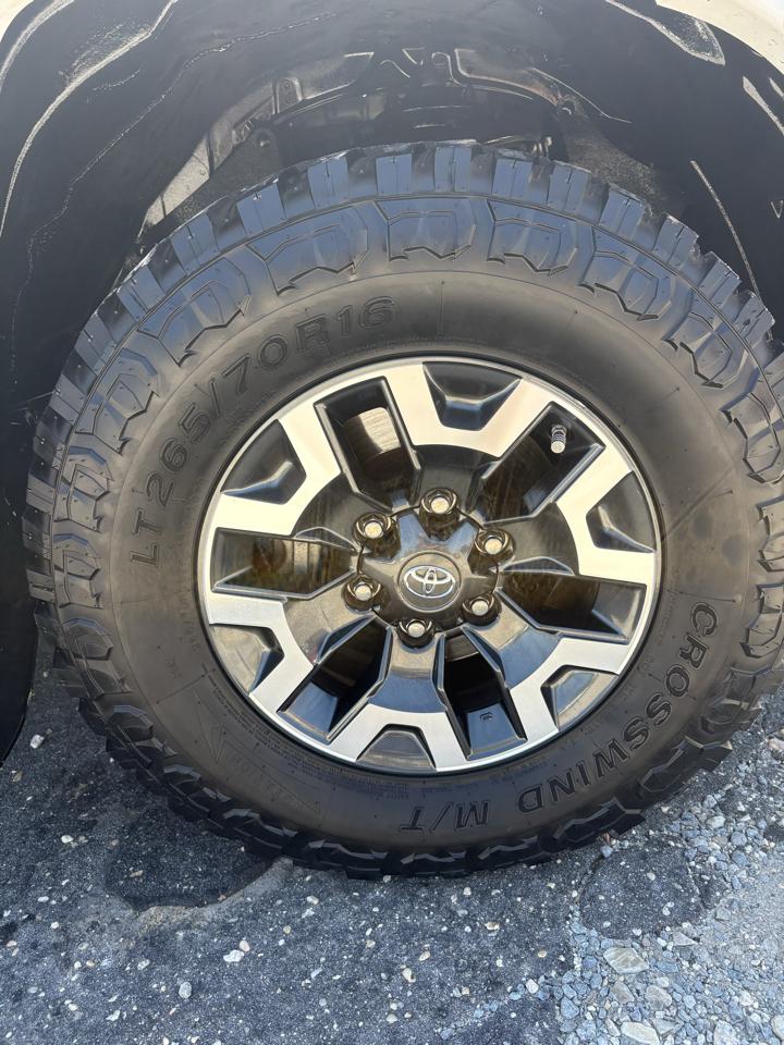 Toyota Tacoma PreRunner Double Cab V6 Auto 2WD 2012