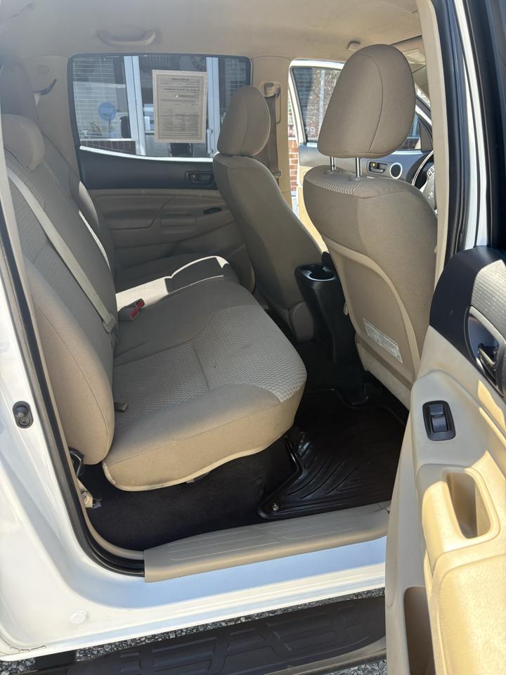 Toyota Tacoma PreRunner Double Cab V6 Auto 2WD 2012
