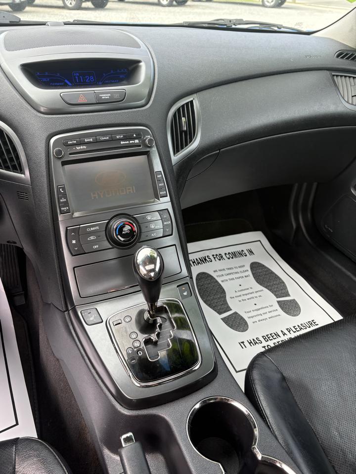Hyundai Genesis Coupe 3.8 Track Auto 2011